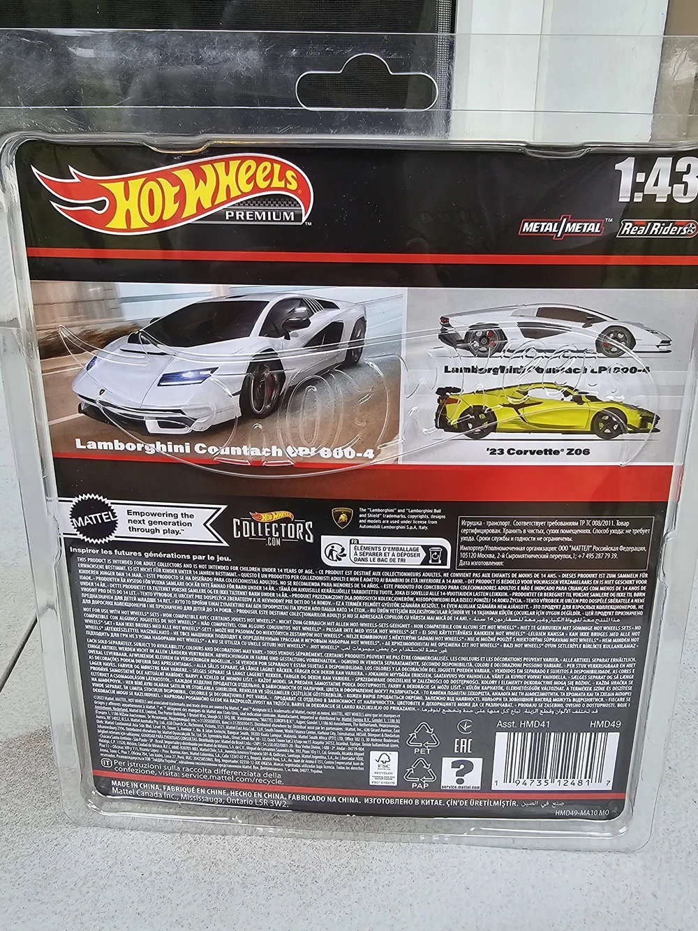 Riders by Lee White & Black Lamborghini Countach LPI 800-4 Die-Cast Toy